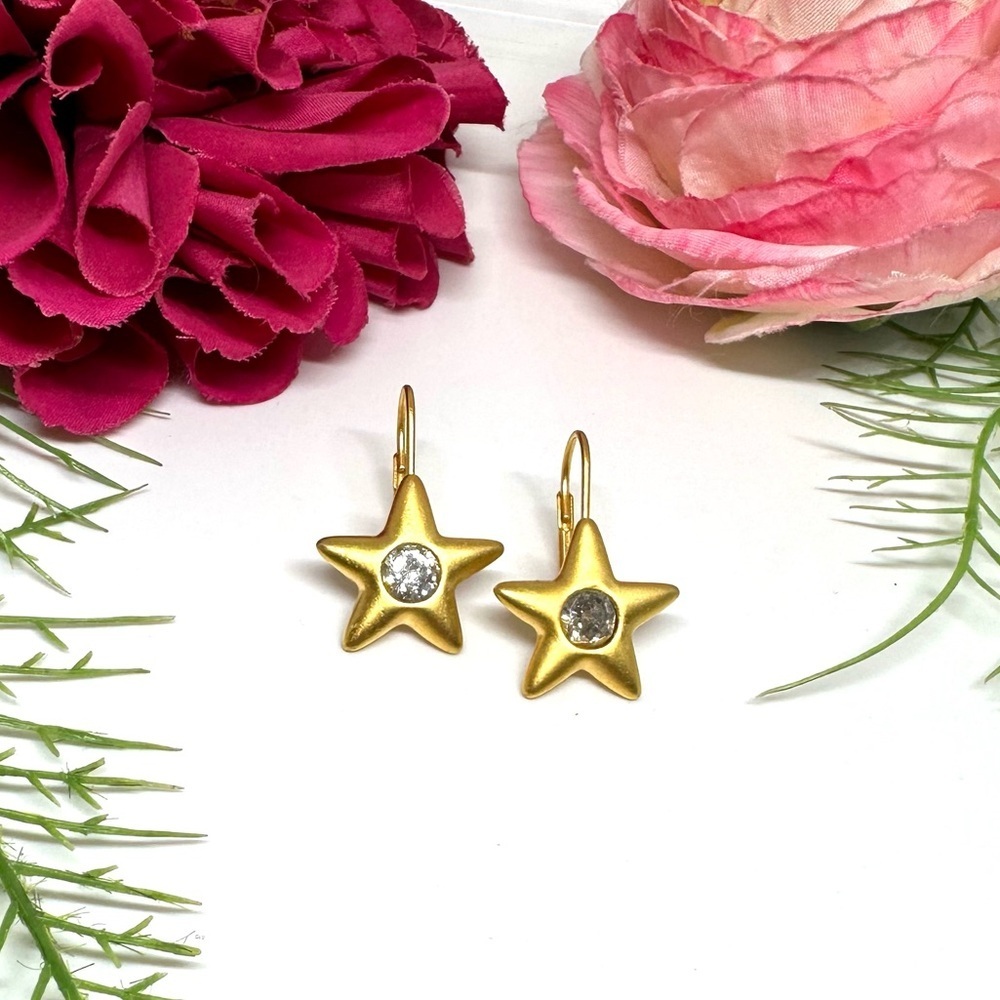 Last Pair! ⚜️CUTE Star Cubic Zirconia Brushed Golden Hoop Earrings - Picture 3 of 6